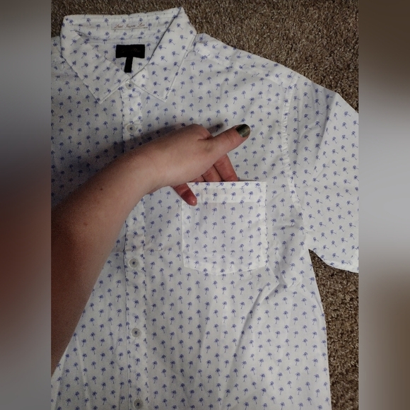 Good Man Brand White and Blue Short Sleeve Palm Tree Button Down Shirt - Picture 8 of 9